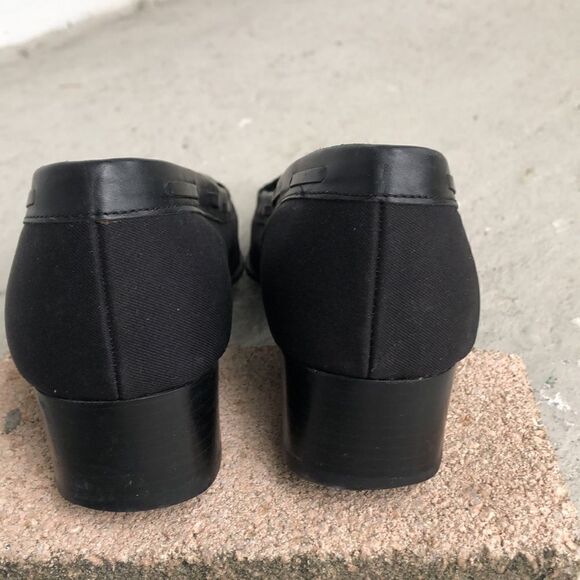 Ferragamo slip ons - Picture 5 of 7